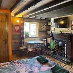 &rooms Next To Fox Covert Pub *