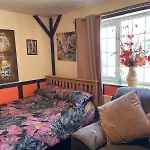 &rooms Next To Fox Covert Pub